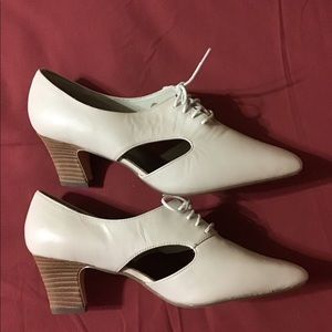 Elemento Women’s Cream Color Dress Shoes